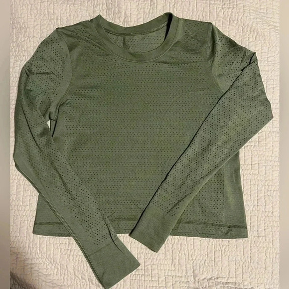 Tops - Green mesh cropped top